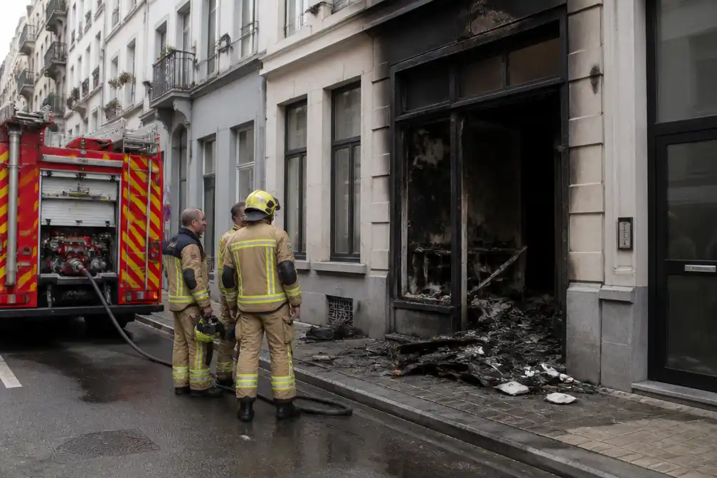 Brand in Elsene maakt studio onbewoonbaar, geen rookmelders aanwezig