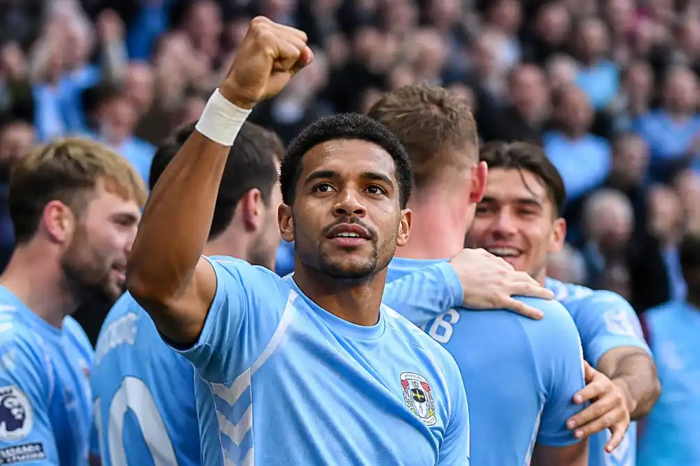 Coventry verslaat Nottingham Forest voor eerste winst op hoogste niveau sinds 2001