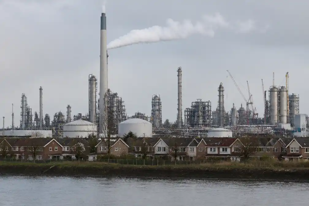 Staatssecretaris stelt keuze voor Moerdijk-scenario uit