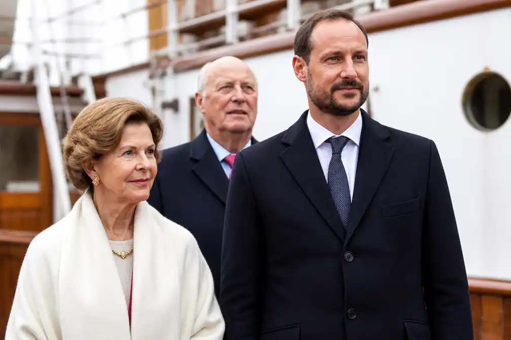 Koning Haakon hervat openbare taken op 24 september na overlijden vader Harald