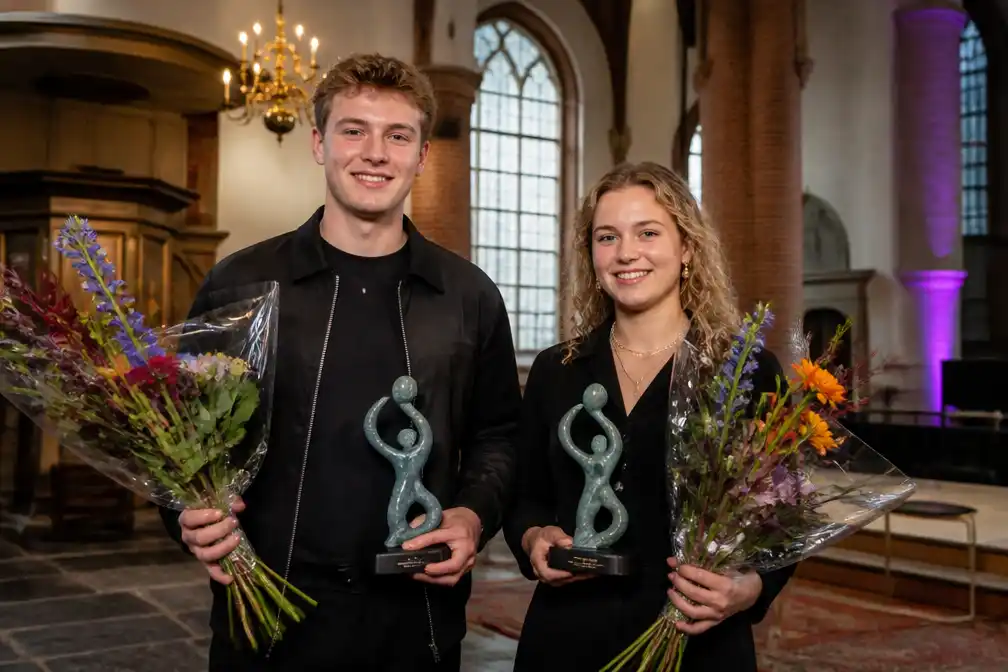 Robin Raaijmakers en Scharissa Blomsma winnen Culturele Talentenprijs Midden-Drenthe 2026