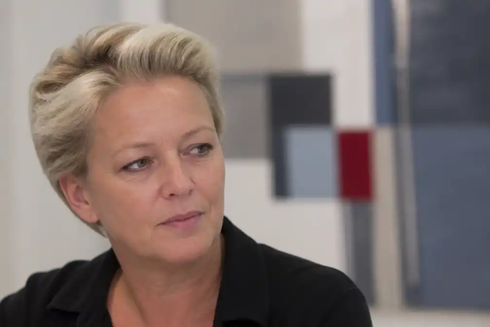 Prinses Delphine weerlegt berichten dat ALDI haar kunst verkoopt