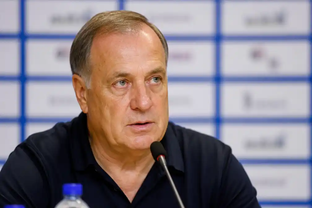 Advocaat laconiek over afzeggen Hansen bij Curaçao: 'Had hij maar z'n best moeten doen'