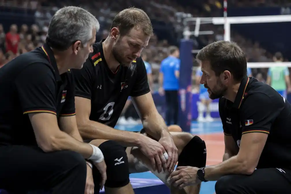 Red Dragons verliezen set en vrezen blessure Sam Deroo in kwartfinale EK tegen Slovenië