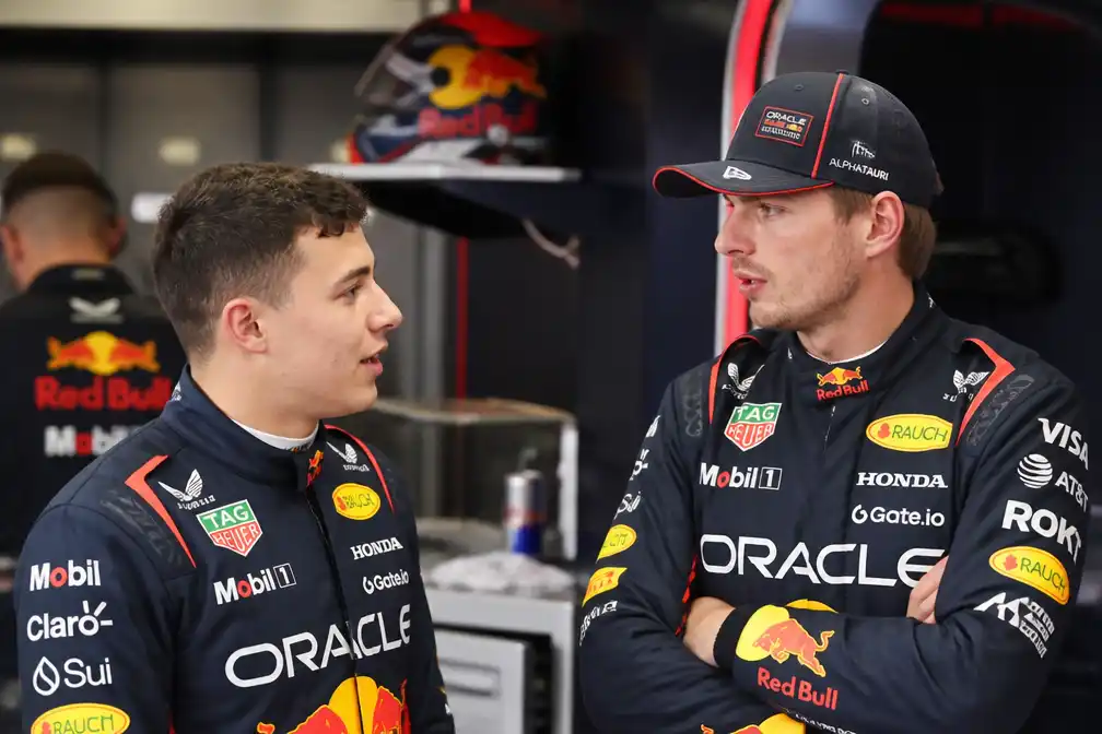 Verstappen noemt behoud van Hadjar als teamgenoot bij Red Bull 'volkomen logisch'