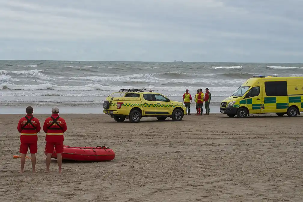 Twee tieners uit Brussel gered van verdrinking tijdens schooluitstap in Blankenberge