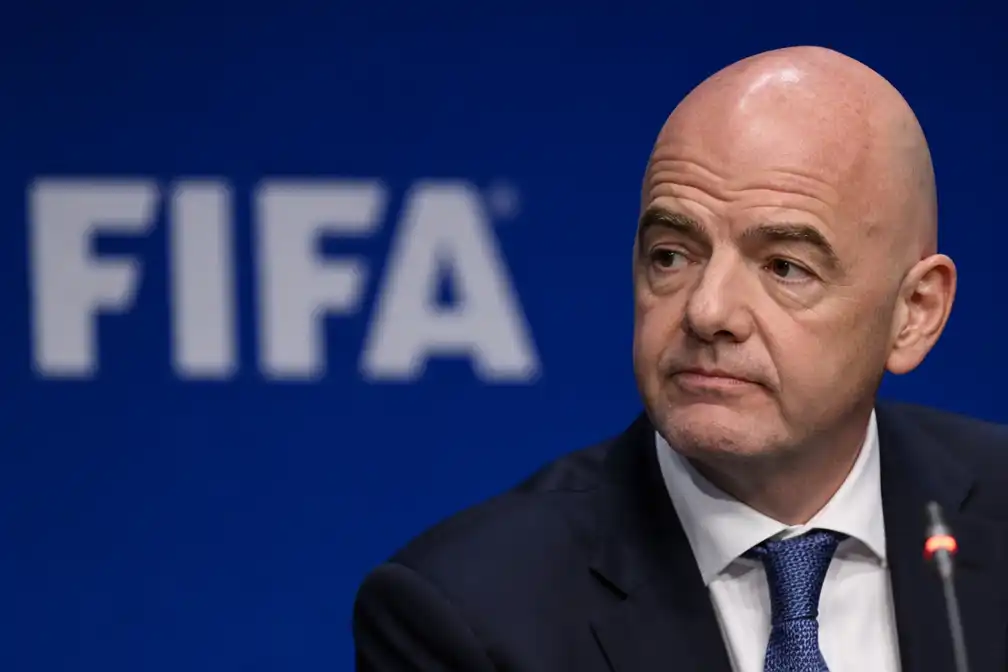 Europese topcompetities zetten druk op FIFA-baas Infantino verder op