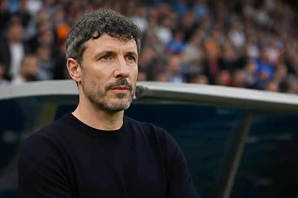 Van Bommel debuteert als bondscoach van België in Nations League bij Italië