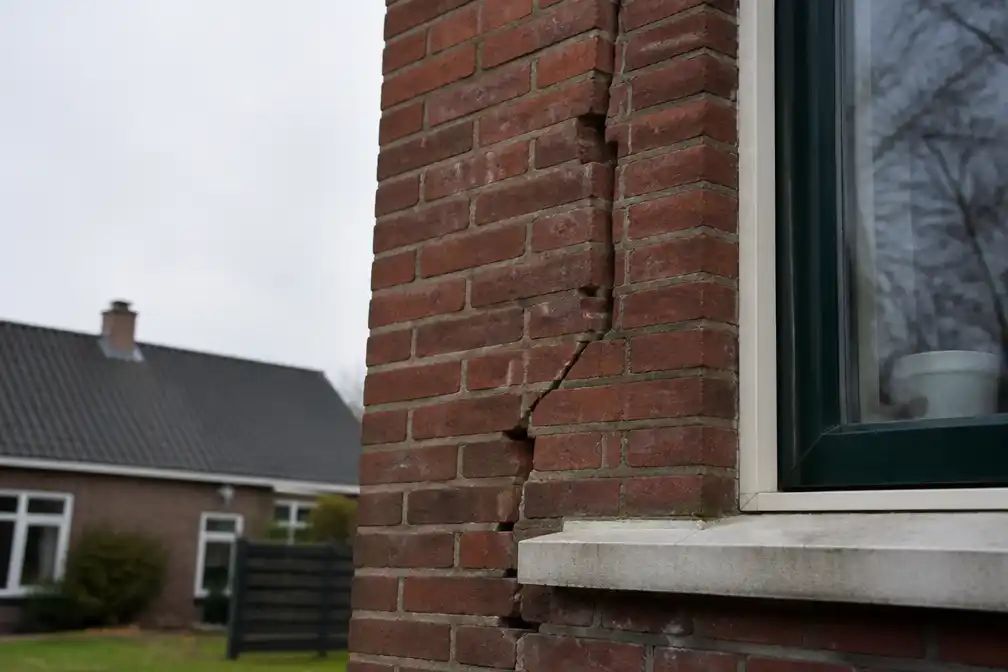 Rechter: deskundige IMG bij aardbevingsschade Norg niet onafhankelijk