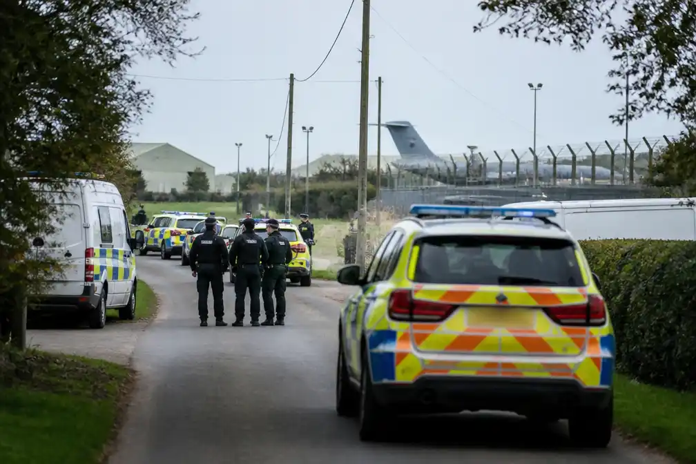 Vijf arrestaties bij Amerikaanse luchtmachtbasis RAF Fairford in Engeland