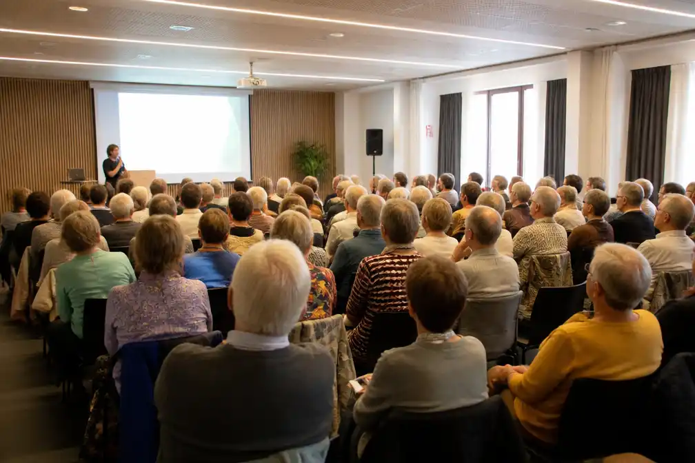 Meer dan 70 aanwezigen bij lezing Vergeet Dementie in Hoegaarden