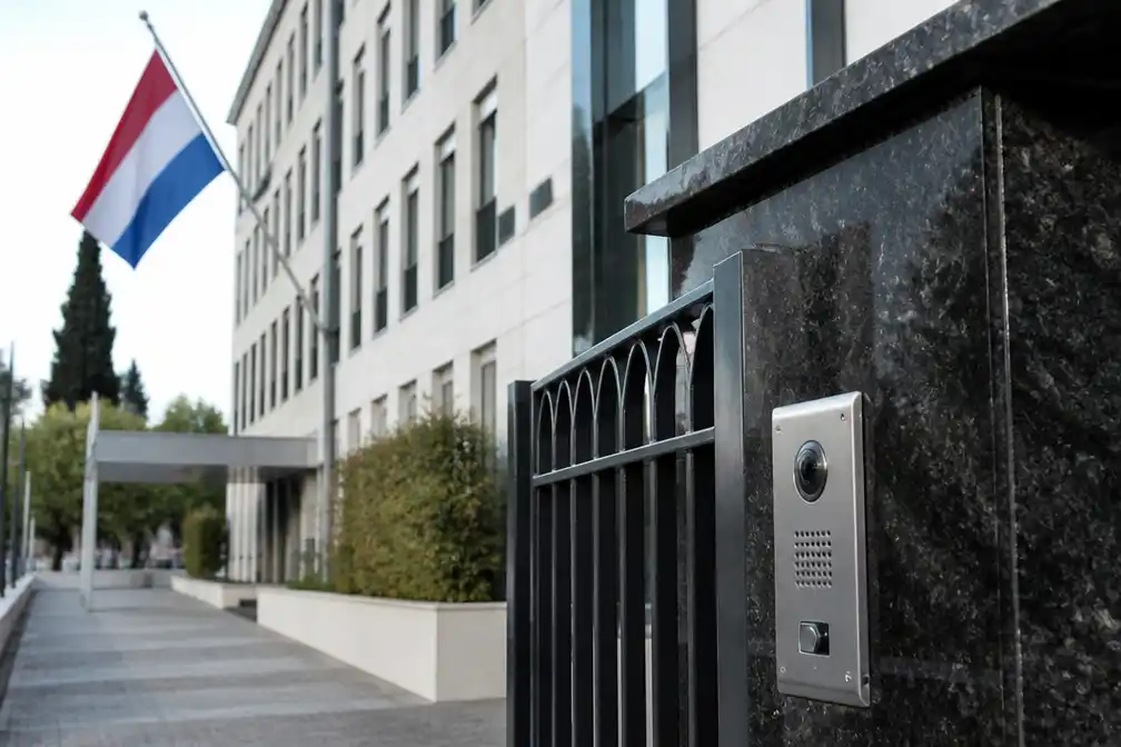 Israël zet Nederlandse diplomaten uit: correspondent legt oorzaak conflict uit
