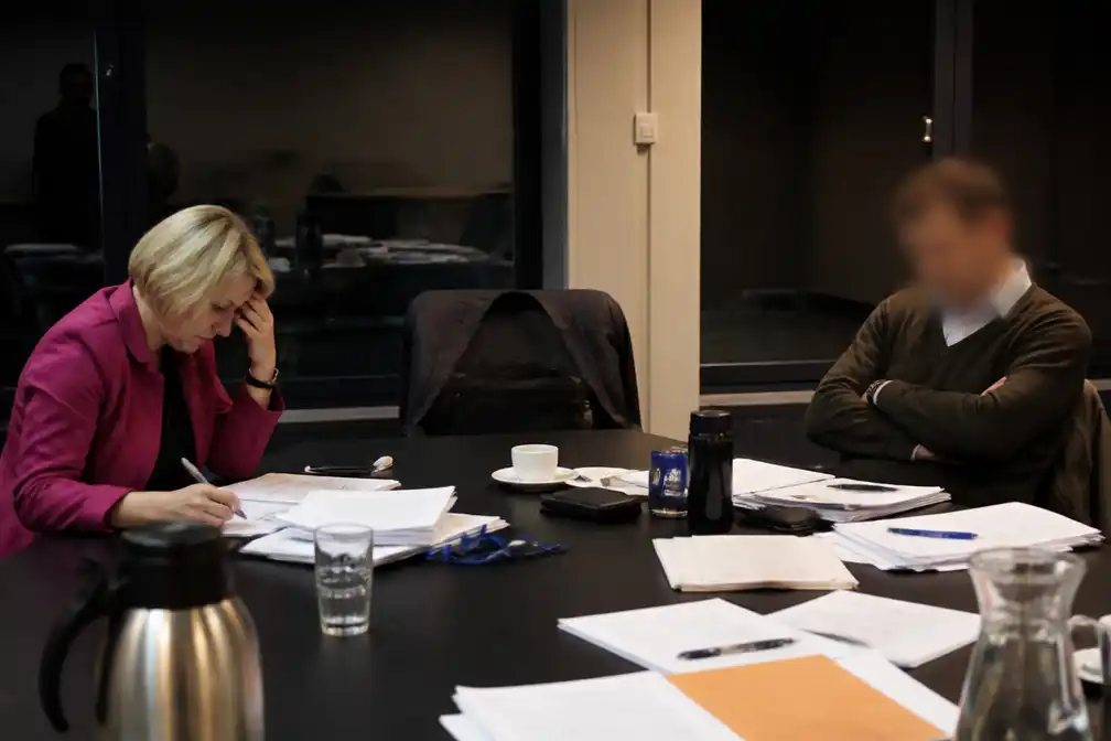 Vlaamse begrotingsgesprekken stilgelegd nadat Crevits en kabinetschef Vooruit onwel worden