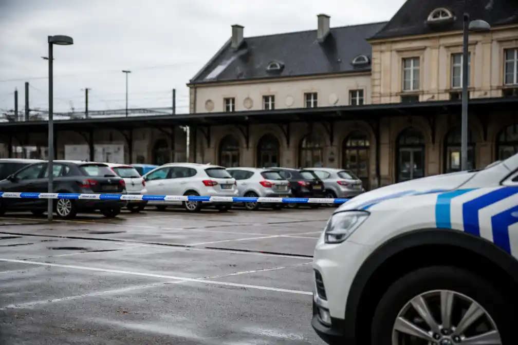 Twee verdachten beschuldigd van doodslag na vondst lichaam op parking station Aarlen