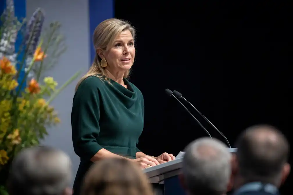 Koningin Máxima prijst gedreven vrijwilligers op VNG-congres in Lichtenvoorde