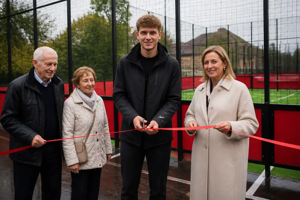 Mike Penders opent vijfde Limburgse Red Court in Maasmechelen
