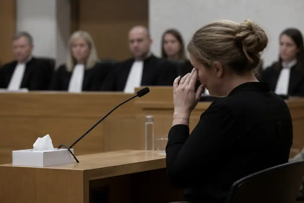 Moeder Astrid (40) getuigt op assisen over vermoorde Maud (8) en Ona (5)