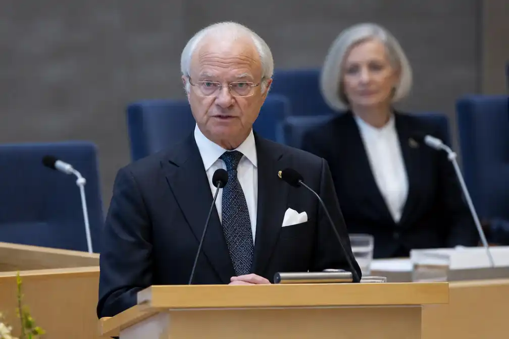 Koning Carl Gustaf spreekt Zweeds parlement toe bij opening parlementair jaar