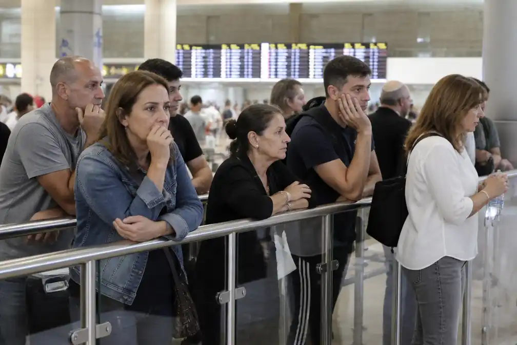 Israëlische families wachten gespannen op Ben-Gurion na Flydubai-vlucht