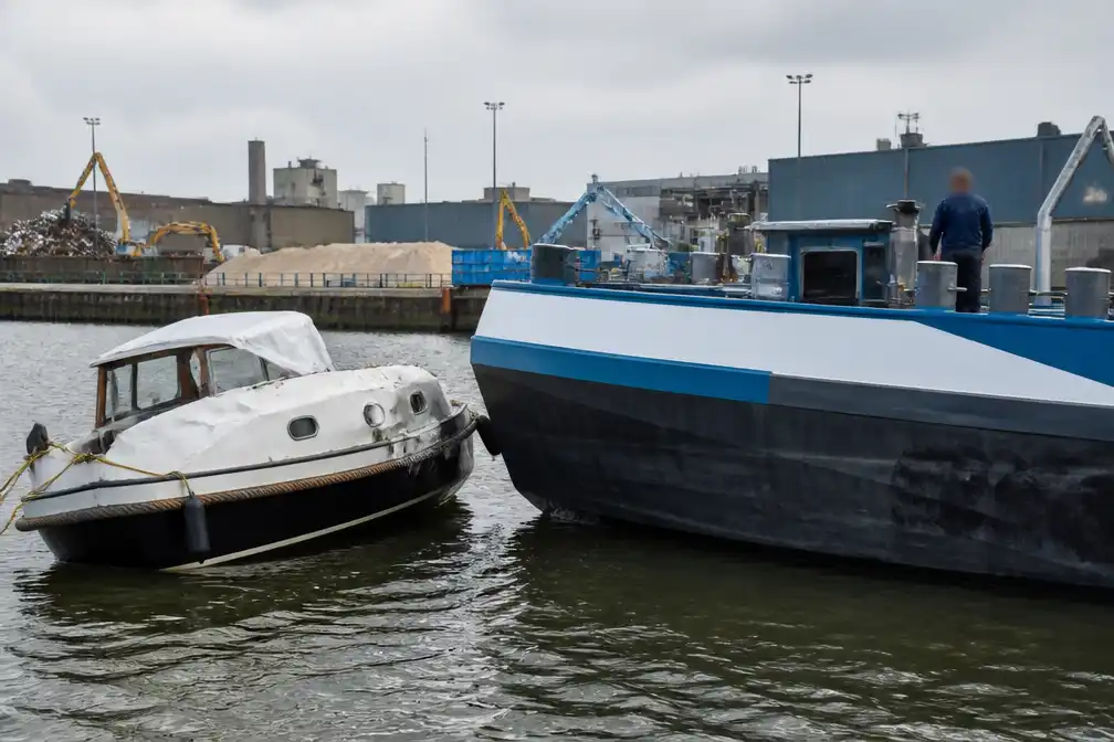 Geen vervolging schipper na dodelijke aanvaring in Amsterdamse haven