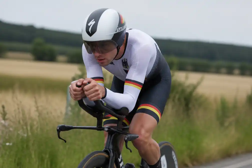 Nils Politt voor derde keer Duits kampioen tijdrijden