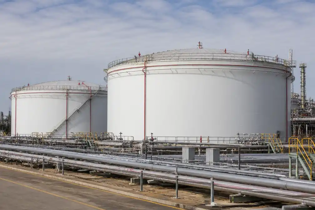 Nederland brengt twee opslagtanks diesel en benzine op de markt: 753.000 vaten