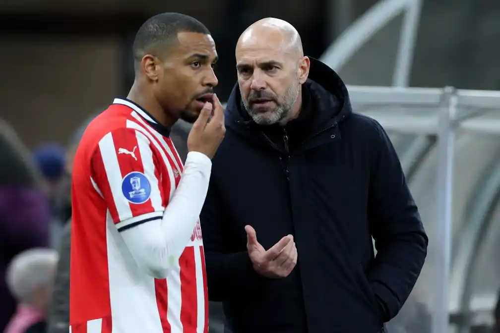 PSV-spits Pléa dit kalenderjaar niet meer in actie na operatie