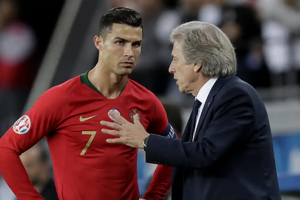 Portugees parlement draagt voetbalbond op relatie Ronaldo en Jesus te lijmen