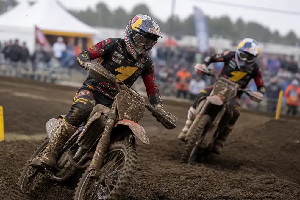 België start als derde in de Motorcross der Naties na sterke ritten van Everts en Coenen