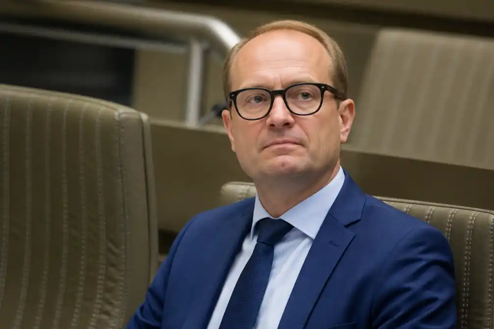 Medewerker van Ben Weyts stuurde verzonnen opiniestuk onder valse naam
