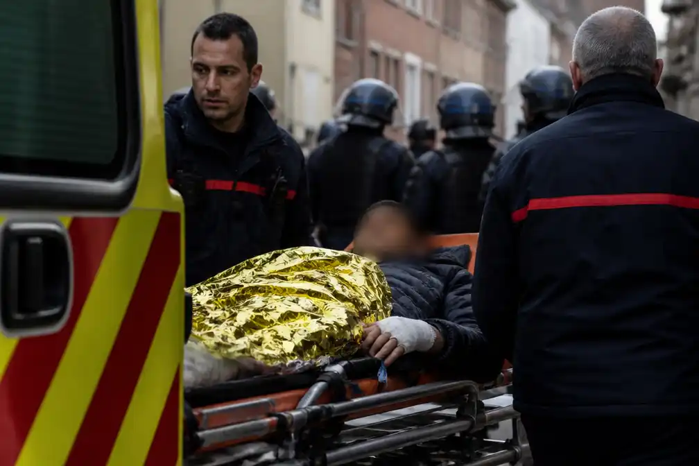 15-jarige scholier zwaargewond aan hand bij Franse onderwijsprotesten in Lens