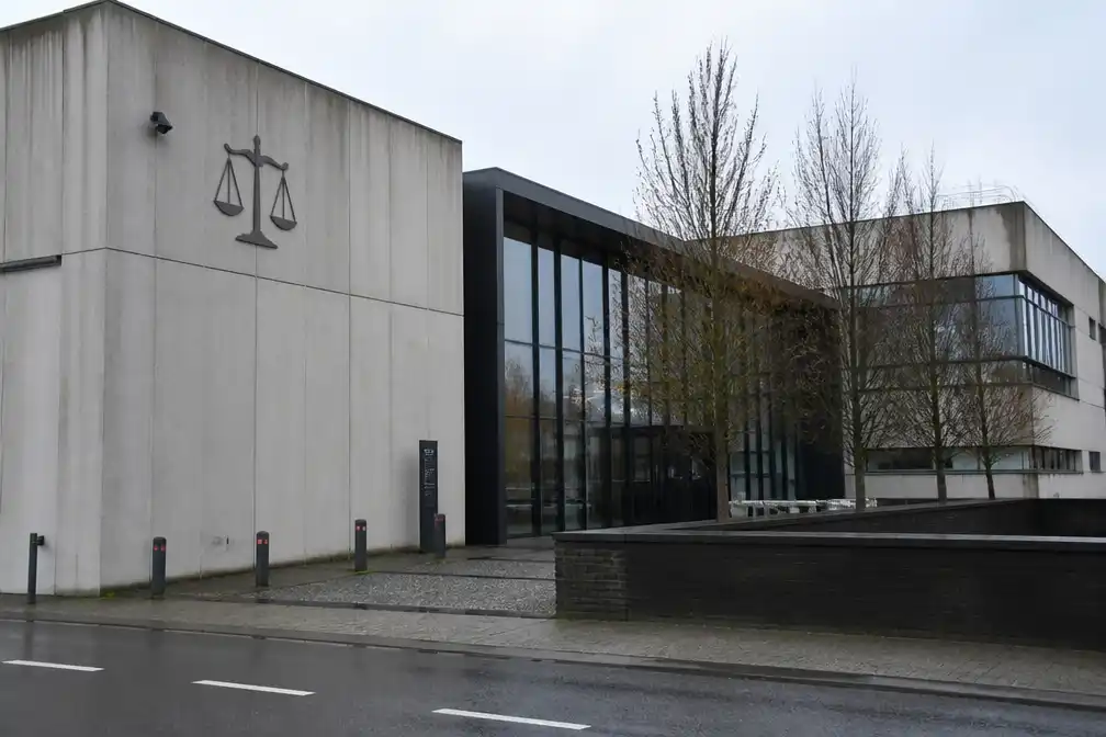 Vrouw (75) uit Wetteren krijgt vier jaar cel voor ontvoering zwakbegaafde ex-partner