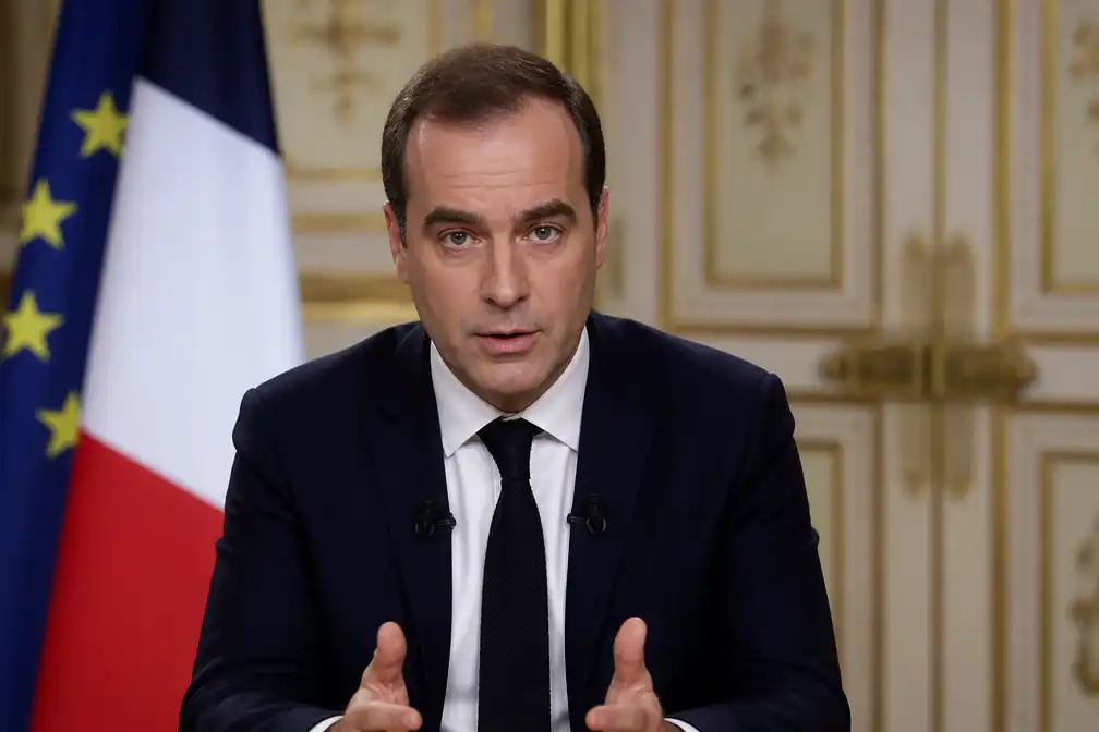 Franse premier Lecornu: niet onverschillig blijven over zorgen scholieren