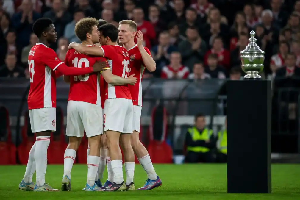AZ boekt 12 miljoen euro winst dankzij miljoenen aan spelersverkopen