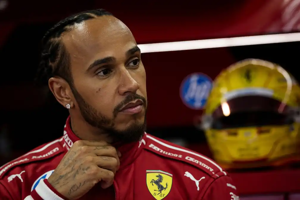 Hamilton vindt FIA-wedstrijdleiding te voorzichtig in de regen