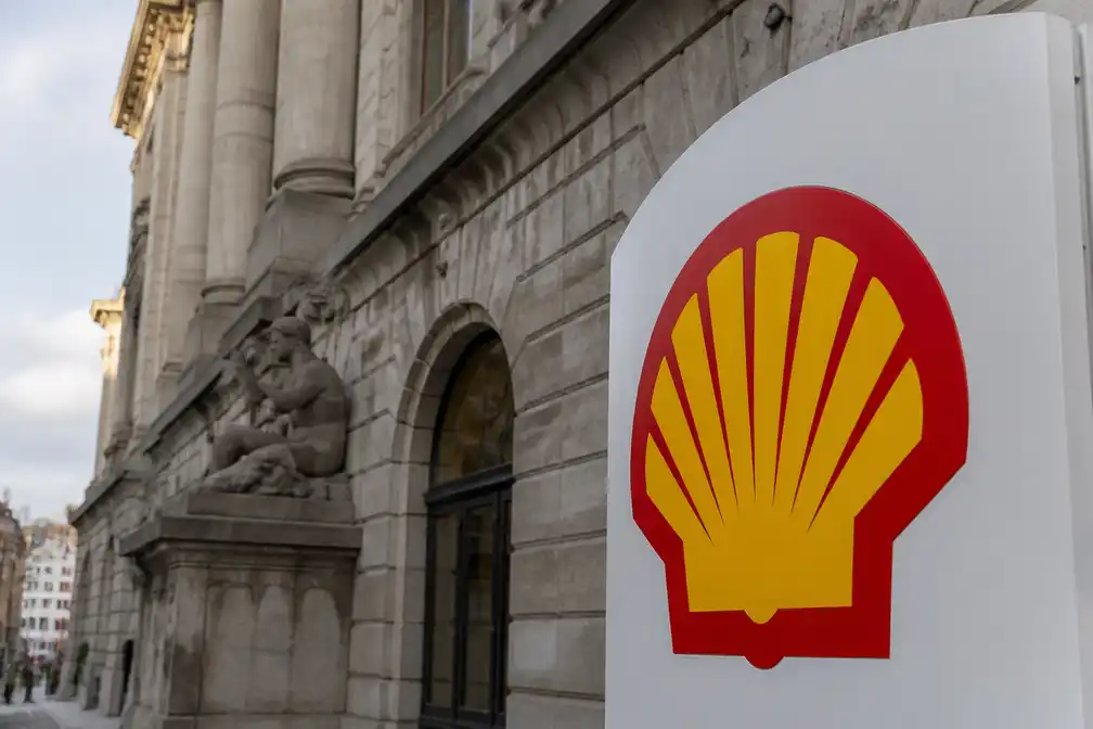 Shell koploper in AEX door oplopende olieprijzen na geweld in Midden-Oosten