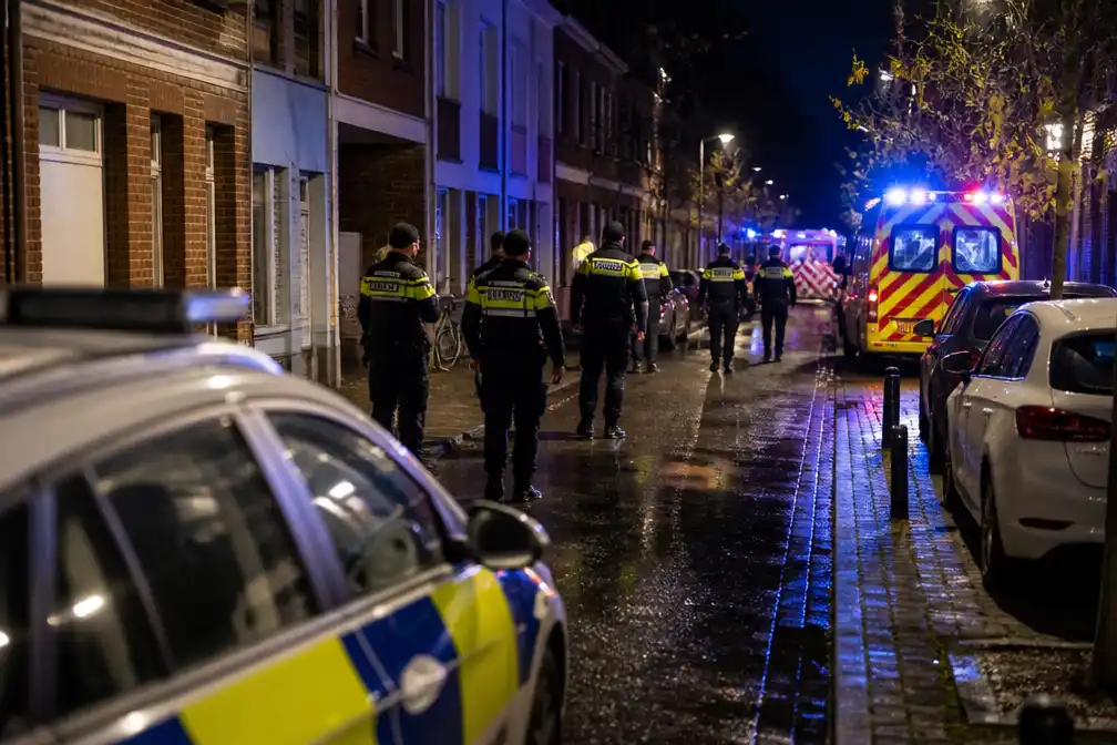 Antwerpen: hulpdiensten massaal aanwezig in Van Stralenstraat na schietincident