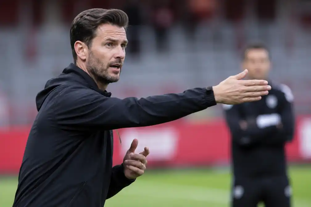 Antwerp-coach Marvin Compper duidt nieuwe kapitein aan voor duel met Westerlo