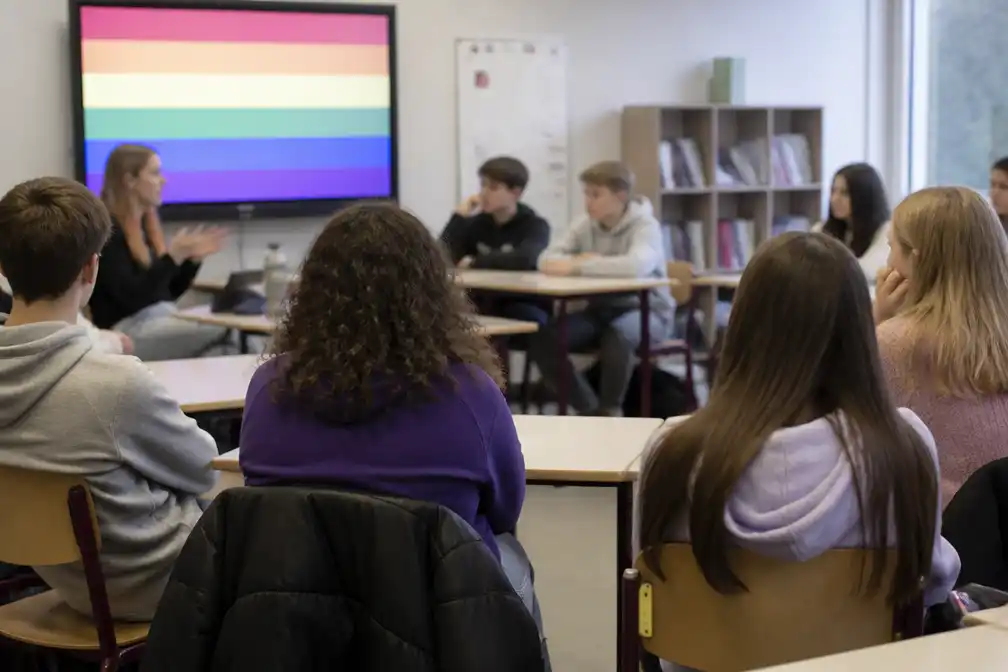Recordaantal Nederlandse scholen doet mee aan Paarse Vrijdag op 9 oktober