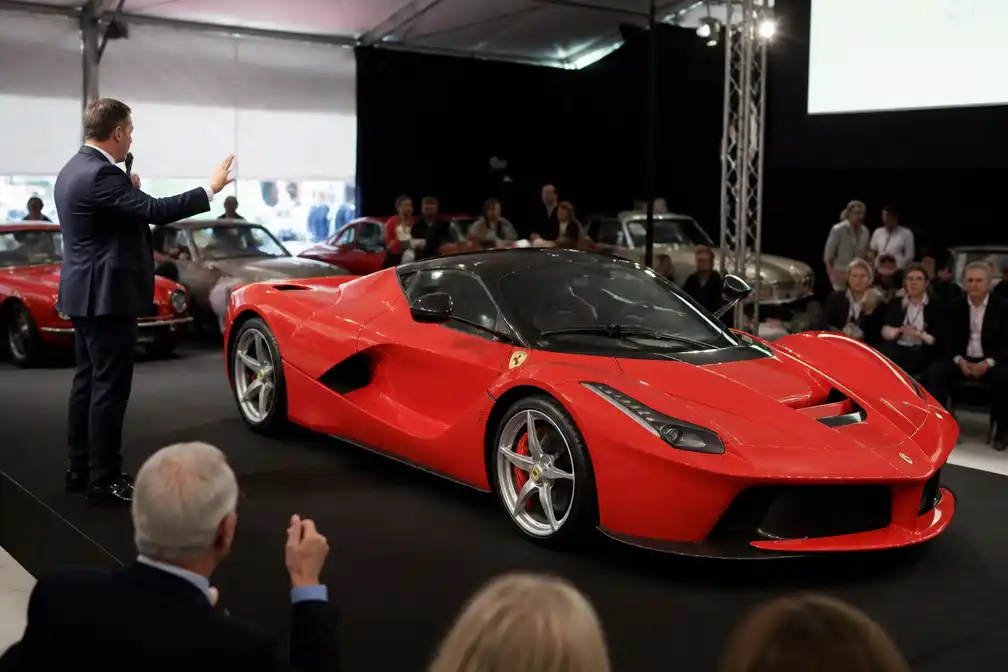 Veiling Zoute Grand Prix in Knokke brengt 33,6 miljoen euro op, LaFerrari levert 5 miljoen op