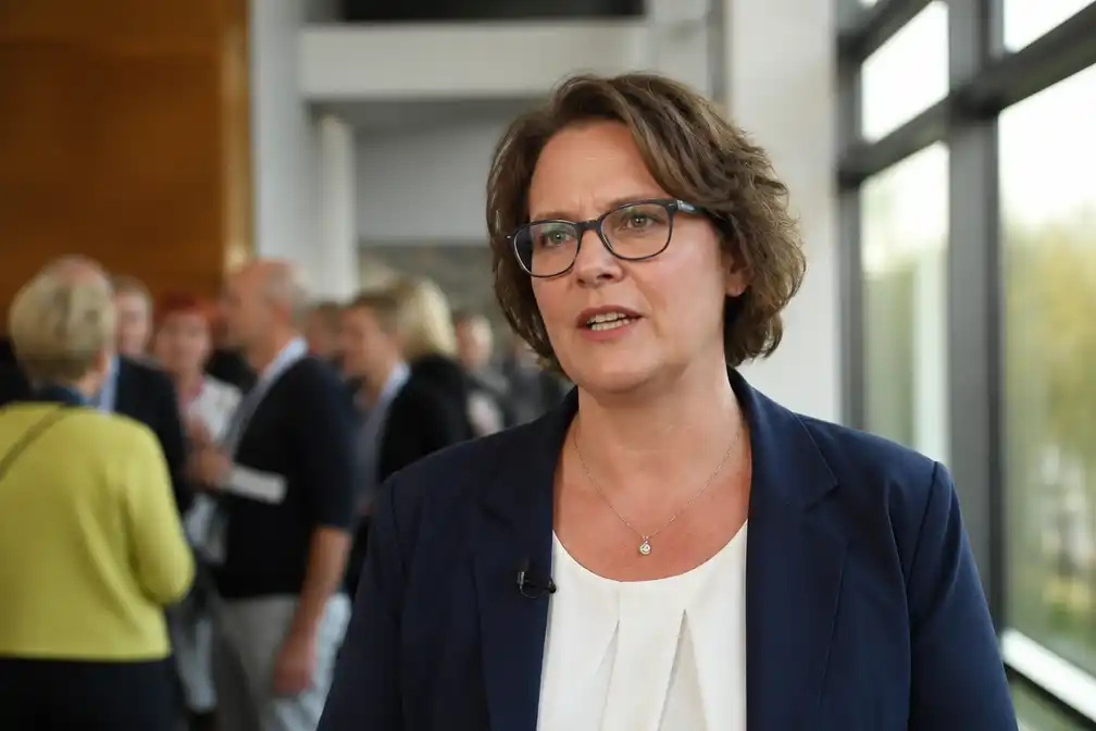 Ellie Chowns wil Groene Partij weerbaar maken na omstreden Zionisme-stem