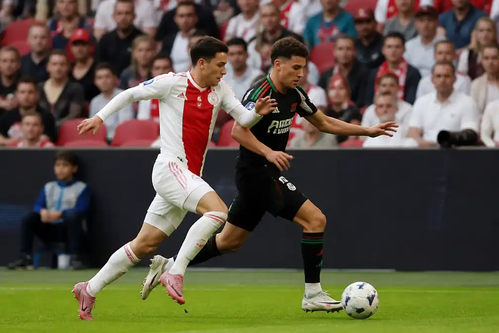 Ajax verspeelt opnieuw punten in eigen huis tegen NEC (1-1)