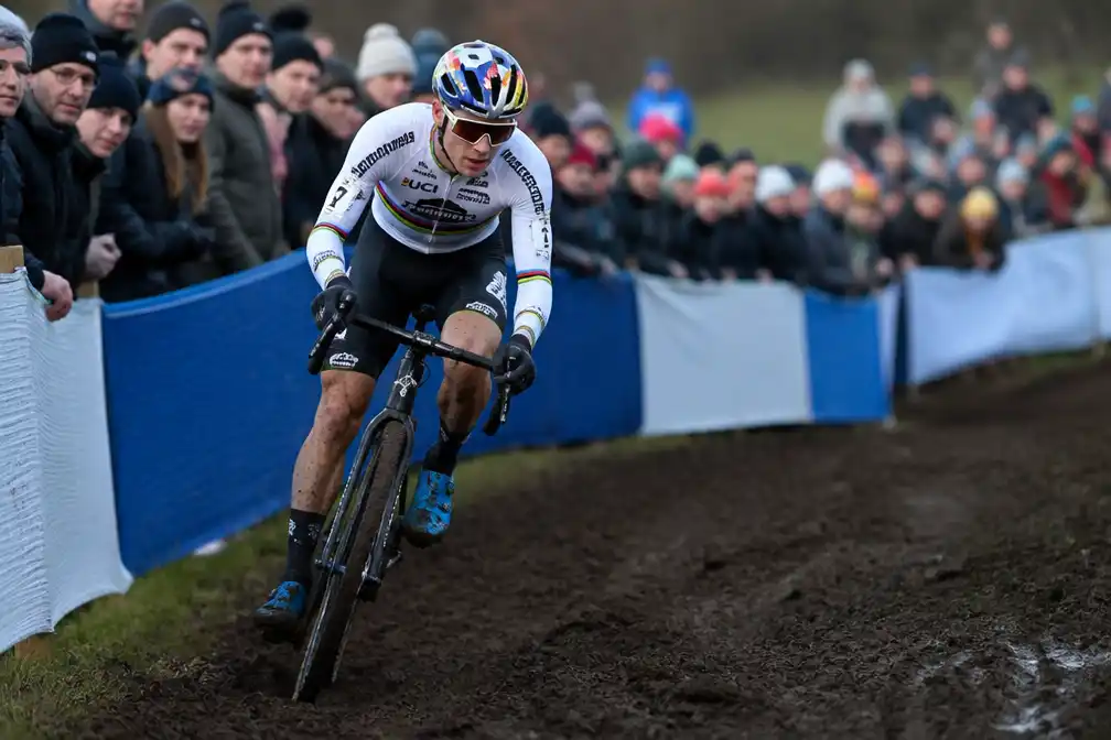 Mosselcross in Dendermonde opent Belgisch veldritseizoen zonder Van der Poel en Van Aert