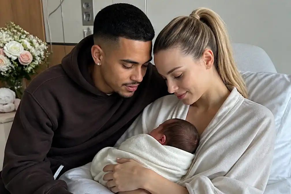 Bilal Wahib en verloofde Sophie Keizer verwelkomen zoon Nayel Louay