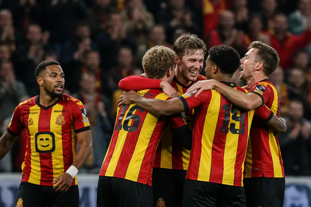 KV Mechelen verslaat STVV met 4-3 en pakt eerste zege van het seizoen