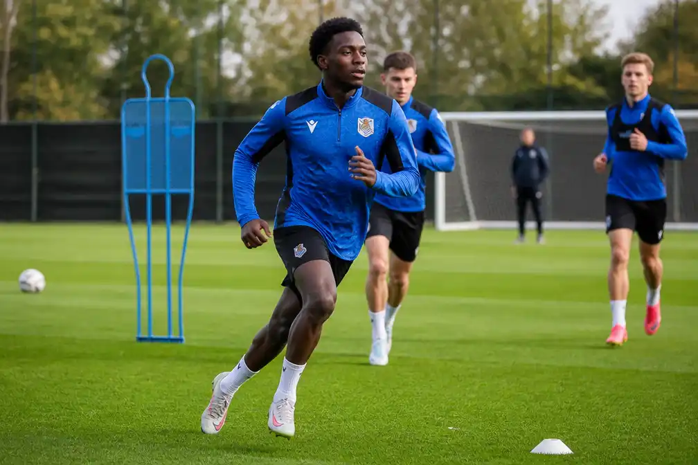 Club Brugge traint laatste keer in België, inzetbaarheid Forbs tegen Inter nog onzeker