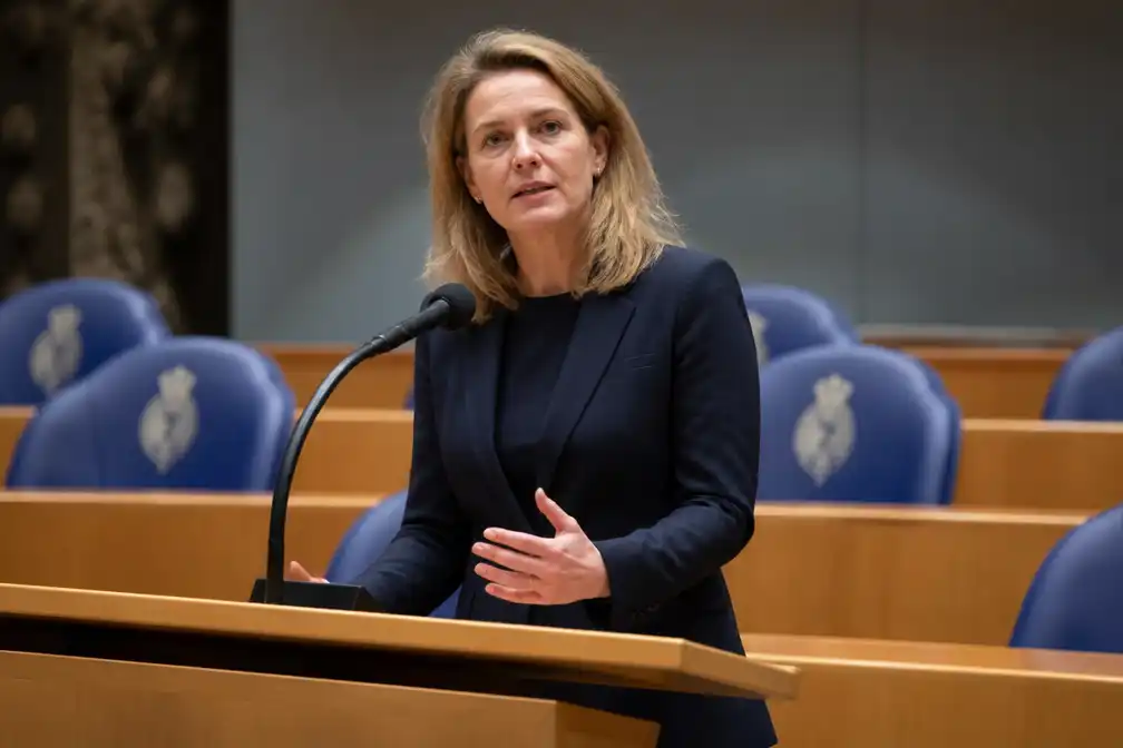 Sterk verhoogt opleidingsplekken gz-psychologen naar 965, minder dan Kamer vroeg