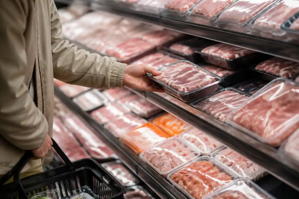 Nederlanders aten ook in 2025 minder vlees, blijkt uit Wageningen-onderzoek