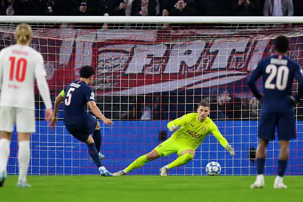 PSV verliest met 1-0 bij Leipzig: Perisic mist strafschop, Kovar buigt laat