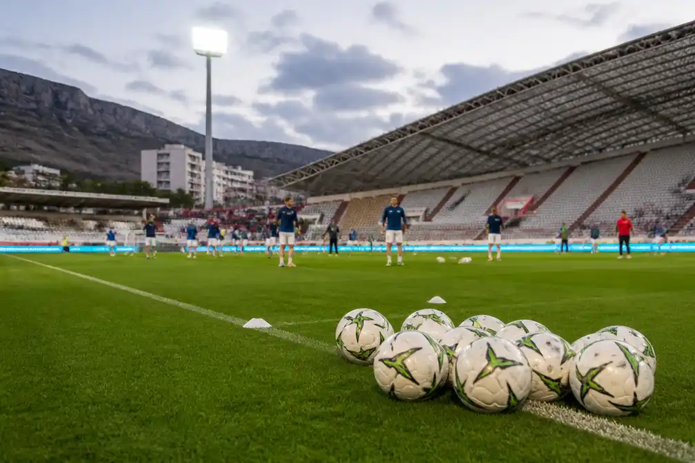 Kroatische politie houdt 57 mensen aan na confrontaties Ajax- en Hajduk-fans in Split